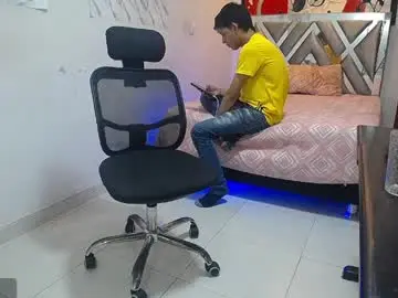 Chaturbate Live Sex Cam of hardsexlove08