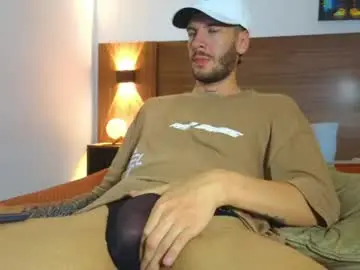 Chaturbate Nude Webcam of max_tayloor