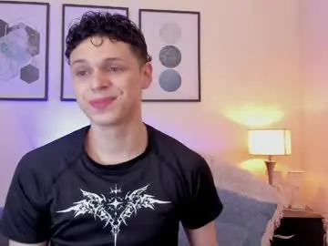 Chaturbate Live Sex Cam of mykelcano