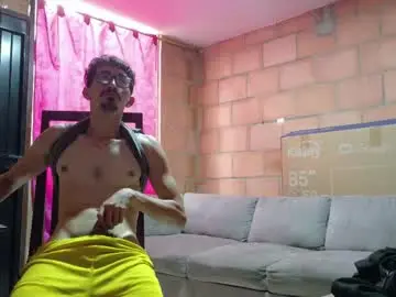 Chaturbate Watch Live Sex Cams of jhosuamoore2