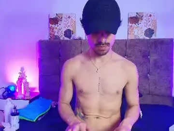 Chaturbate Live Sex Cam of ethan_briggs