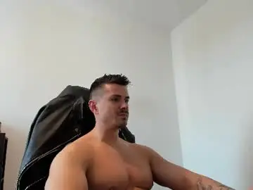 Chaturbate Live Sex Cam of alphagodleatherking92