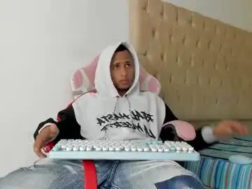 Chaturbate Adult Video Chat of mastermorenohot23
