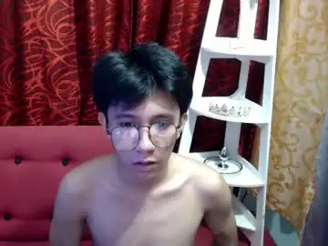 Chaturbate Adult Video Chat of petiteasian_boy