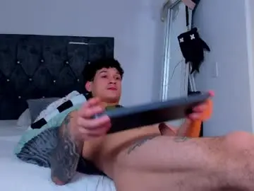 Chaturbate Live Sex Cam of morthy_downey