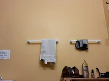 Chaturbate Live Sex Cam of cdoggg415