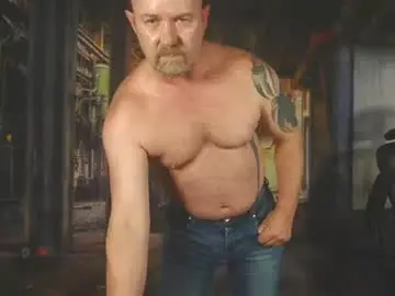 Chaturbate Adult Video Chat of chattomanlyguy