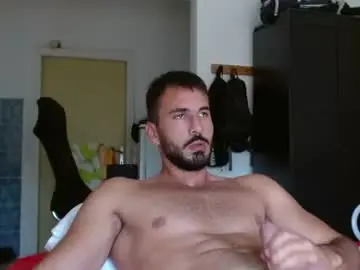 Chaturbate Live Sex Cam of hornyasfuckk33
