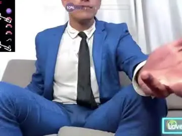 Chaturbate Watch Live Sex Cams of tom_blunt96