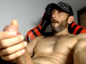 Chaturbate Best live sex cam show of zarco_fit9
