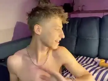 Chaturbate Free Porn Cam of andytwinkkk