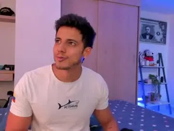 Chaturbate Live Sex Cam of ashton_coleman_