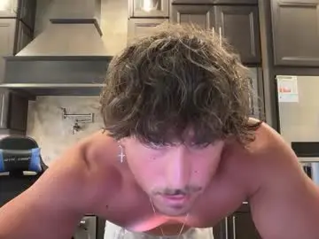 Chaturbate Live Sex Cam of hungkingg22
