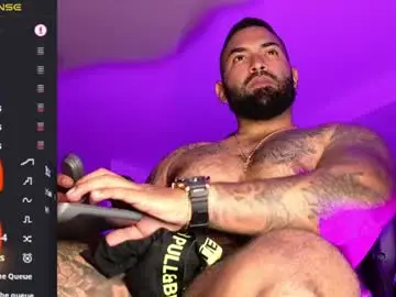 Chaturbate Sex Cam of max__prada
