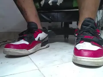 Chaturbate Adult Webcam of srfindomfeet_