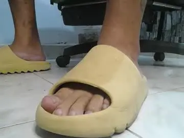 Chaturbate Best live sex cam show of srfindomfeet_
