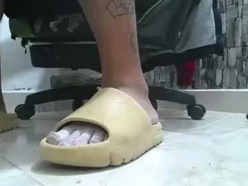 Chaturbate Watch Live Sex Cams of srfindomfeet_