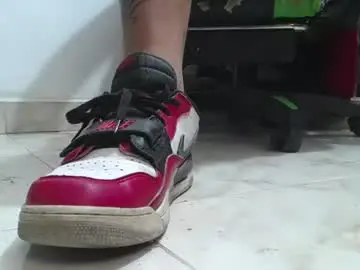 Chaturbate Free Live Porn of srfindomfeet_