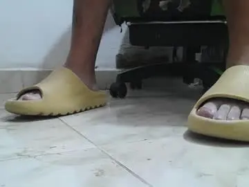 Chaturbate Free Live Porn of srfindomfeet_