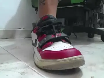 Chaturbate Adult Webcam of srfindomfeet_
