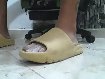 Chaturbate Adult Video Chat of srfindomfeet_