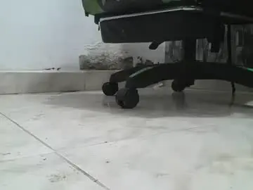 Chaturbate Adult Video Chat of srfindomfeet_