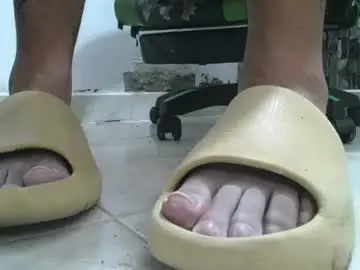 Chaturbate Nude Webcam of srfindomfeet_
