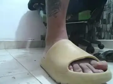 Chaturbate Live Sex of srfindomfeet_
