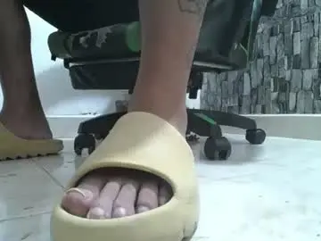 Chaturbate Adult Webcam of srfindomfeet_