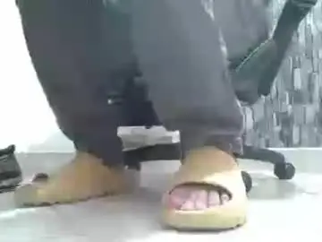 Chaturbate Watch Live Sex Cams of srfindomfeet_