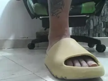 Chaturbate Live Sex of srfindomfeet_