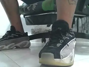 Chaturbate Sex Cam of srfindomfeet_
