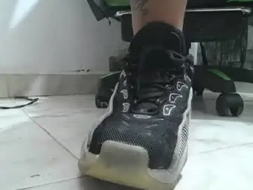 Chaturbate Adult Webcams of srfindomfeet_