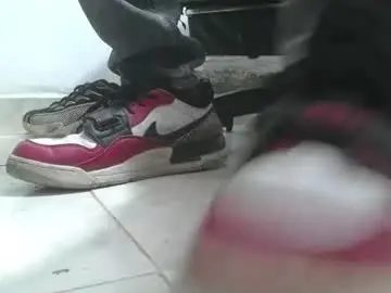 Chaturbate Private Sex Chat of srfindomfeet_