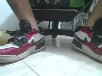 Chaturbate Sex Chat of srfindomfeet_