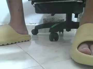 Chaturbate Free Live Porn of srfindomfeet_