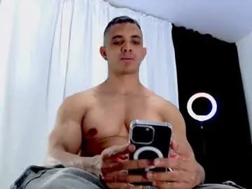 Chaturbate Free Porn Cam of antonywebb94