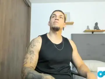 Chaturbate Adult Video Chat of axel_taylor21