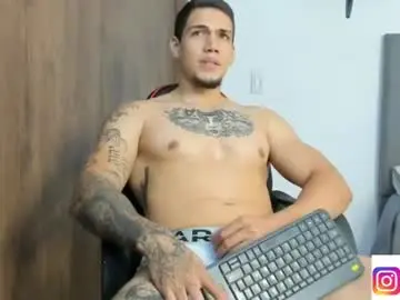 Chaturbate Best live sex cam show of axel_taylor21