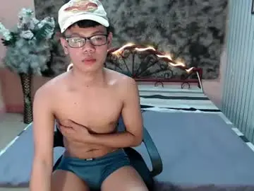 Chaturbate Live Sex Cam of urdreamboy_doms