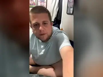 Chaturbate Nude Webcam of hugechris30