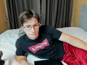 Chaturbate Free Live Porn of deni_boy99