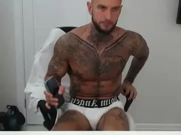 Chaturbate Live Sex Cam of maxi_foxxx