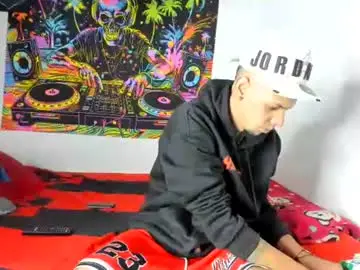 Chaturbate Live Sex of douglas_gallegos