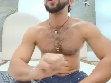 Chaturbate Live Sex Cam of felipe_diamond