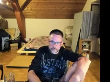 Chaturbate Adult Video Chat of supersquirrel81