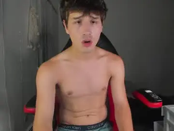 Chaturbate Watch Live Sex Cams of kroddy1985