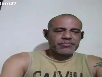 Chaturbate Nude Webcam of retlam37