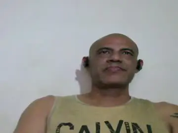 Chaturbate Live Sex Cam of retlam37