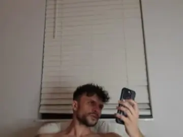 Chaturbate Free Live Porn of papijakey